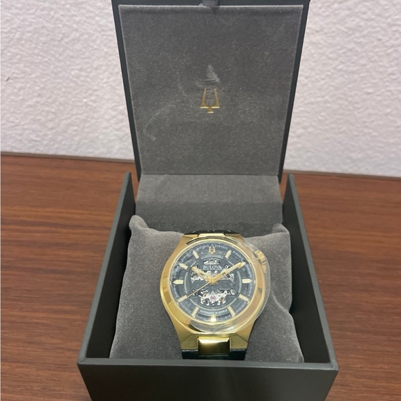 New BULOVA MEN'S MAQUINA AUTOMATIC BLACK LEATHER STRAP WATCH - Picture 9 of 9